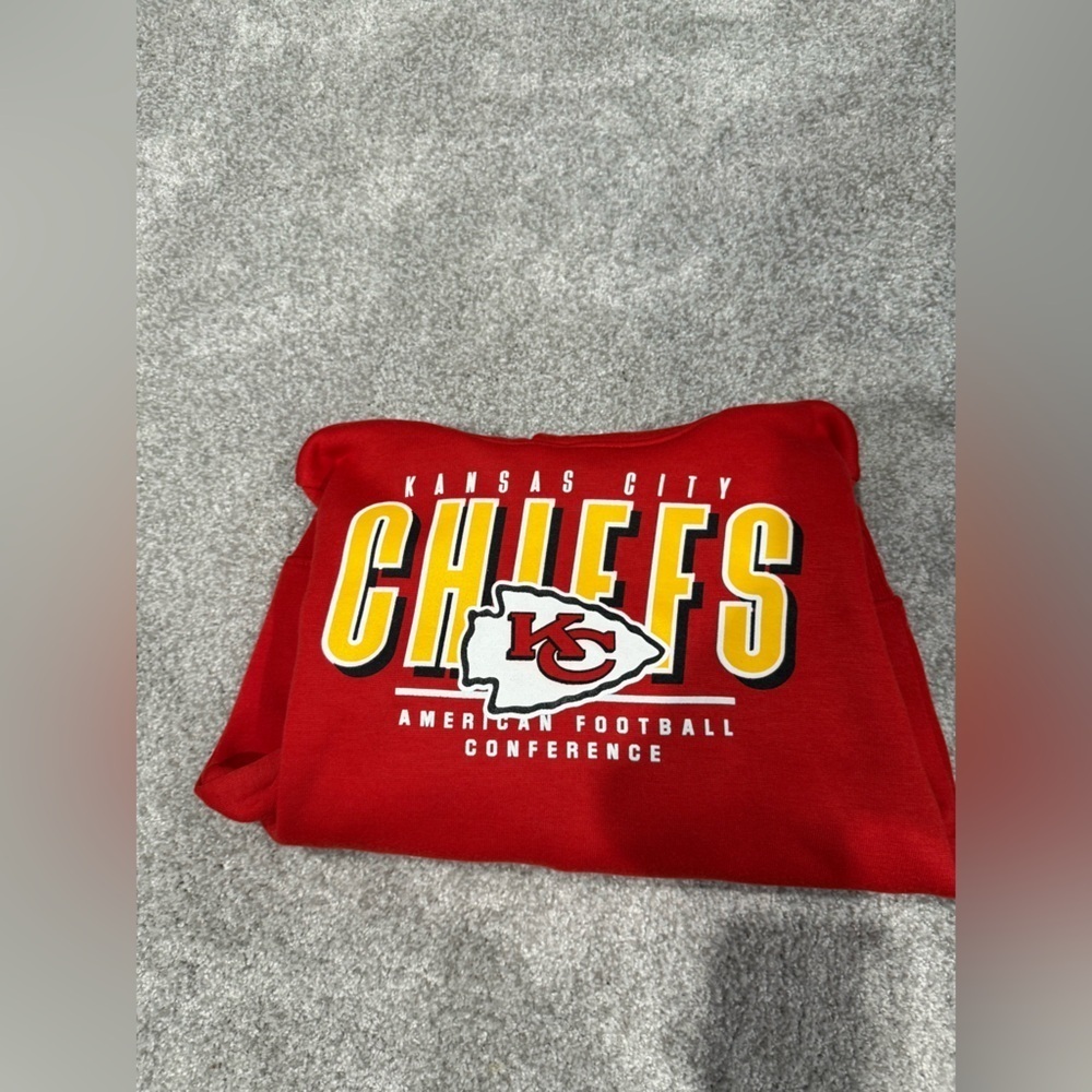 NFL Kansas City Chiefs Kids Red Yellow Hoodie Sweatshirt Performance Size 5 6 - Picture 6 of 7